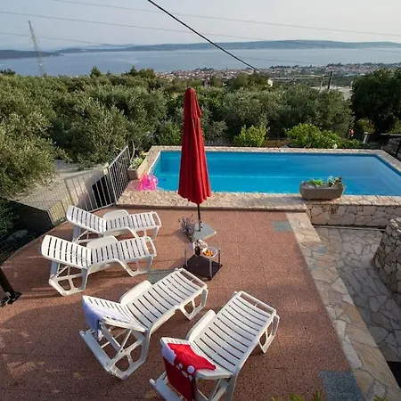 Prázdninový dům Hill Pool House