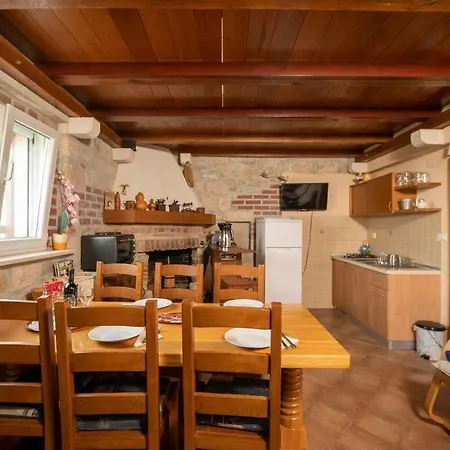 Hill Pool House Prázdninový dům