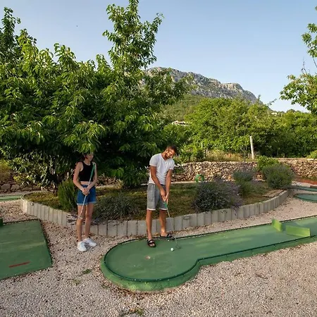 Hill Pool House Kaštela