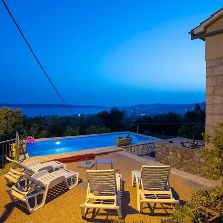 Hill Pool House *